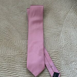 Saddlebred 100% silk pink men’s tie 3 1/4” width